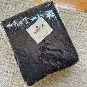 Kanata Knit Sherpa Throw Blanket